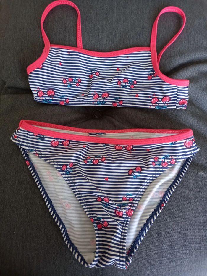 Maillot de bain 2 pièces 8 ans