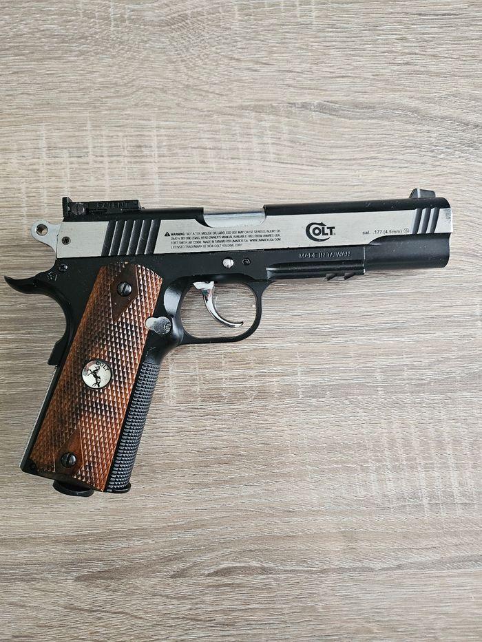 Pistolet a plomb CO2 Colt Umarex - photo numéro 1