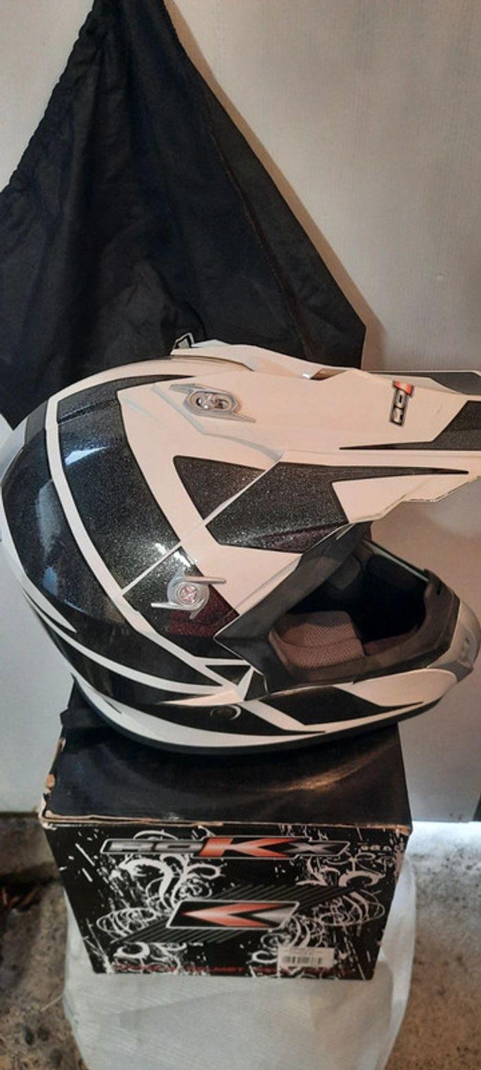 casque moto cross adulte/junior
taille S
55/56cm rokx helmet - photo numéro 6