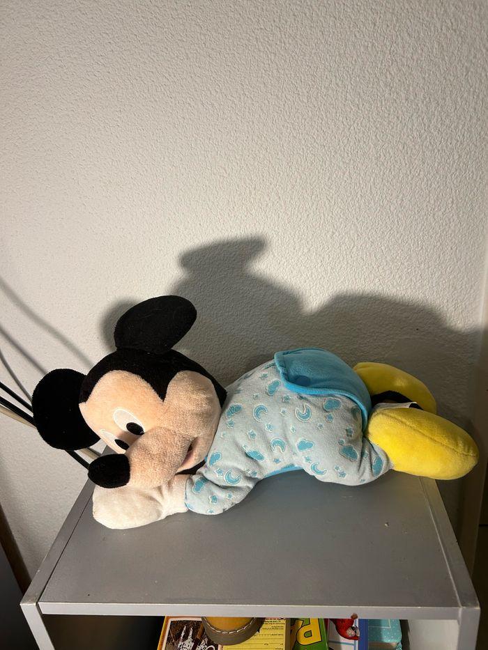 Mickey phosphorescent