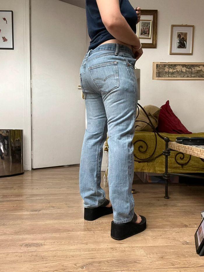 Jean Levis 501 bleu clair , vintage W31 L32 pour du 38’ - photo numéro 2