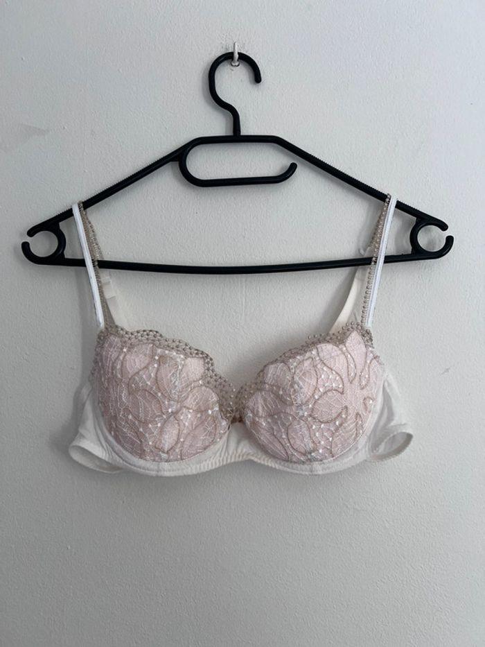 Soutien gorge - photo numéro 1