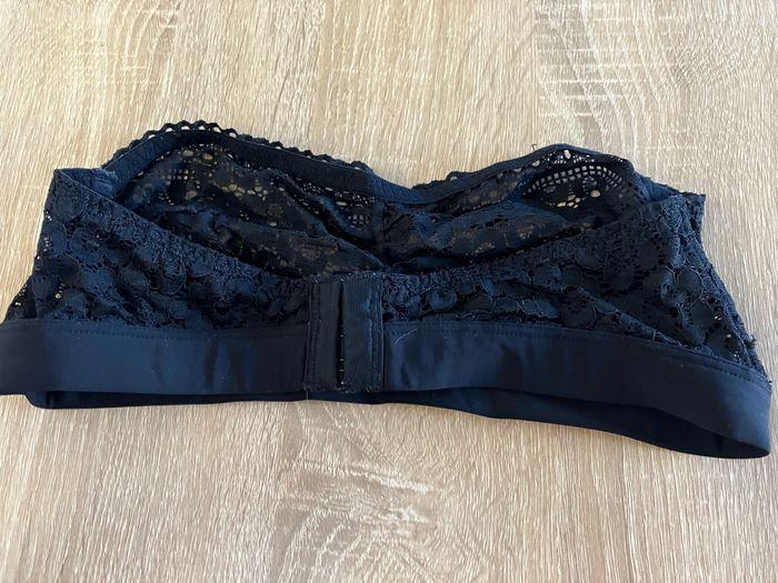 Soutien-gorge en dentelle sans bretelles - photo numéro 2