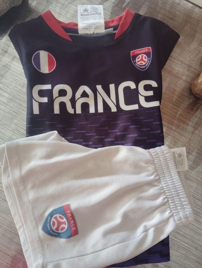 Short maillot de foot - photo numéro 1