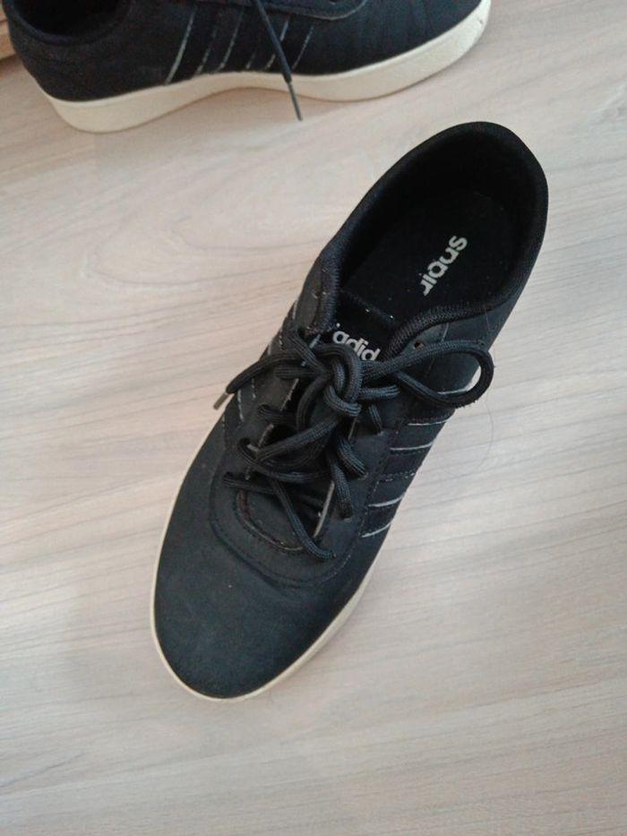 Baskets Adidas noir taille 40 - photo numéro 2