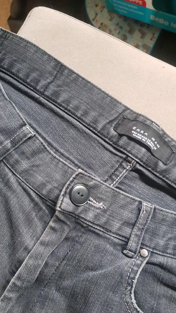 jean gris  Zara man taille 42 . - photo numéro 4