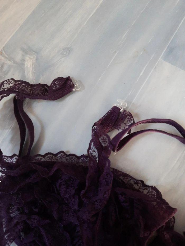 Soutien-gorge fantaisie dentelles froufrou violet prune taille M-L - photo numéro 9