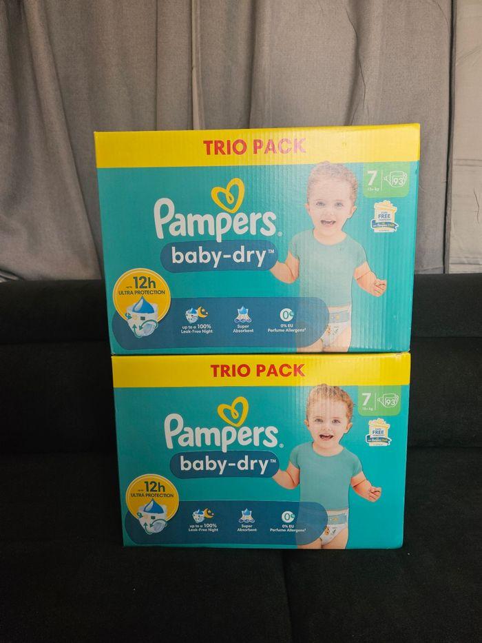 Lot de 2 Paquets de couches Pampers Baby Dry Taille 7