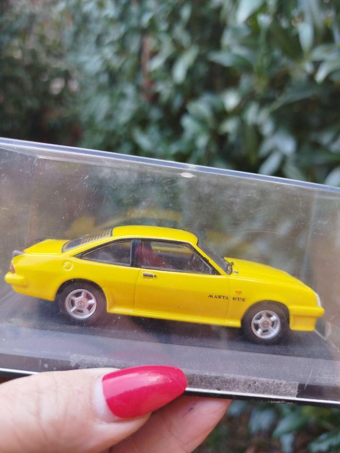 Voici ture Collection OPEL MANTA GT E 1982 - photo numéro 5