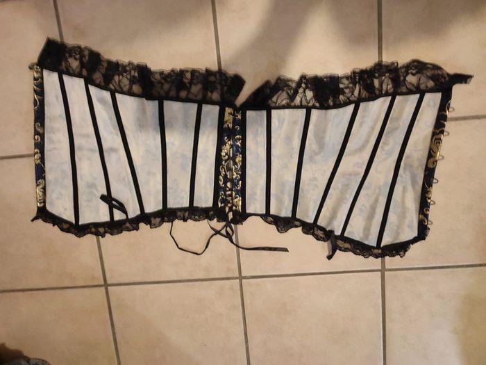 Corset taille L/XL - photo numéro 7