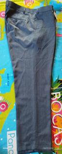 Beau pantalon neuf 56