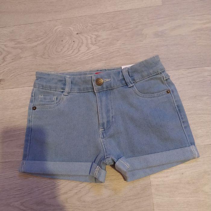 Short 5 ans neuf