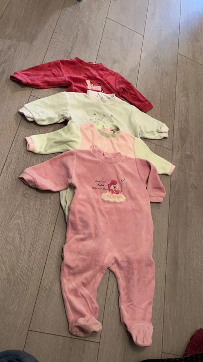 Lot de 4 pyjamas 6 mois fille - photo numéro 1