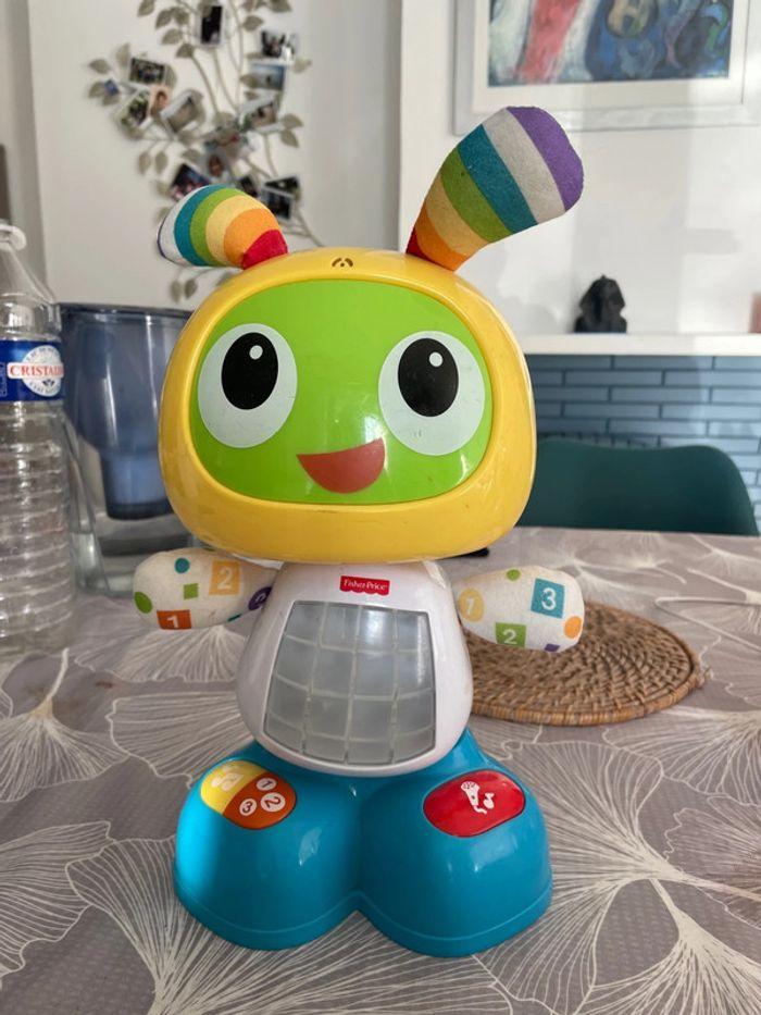 Robot Bebo jouet interactif Fisherprice