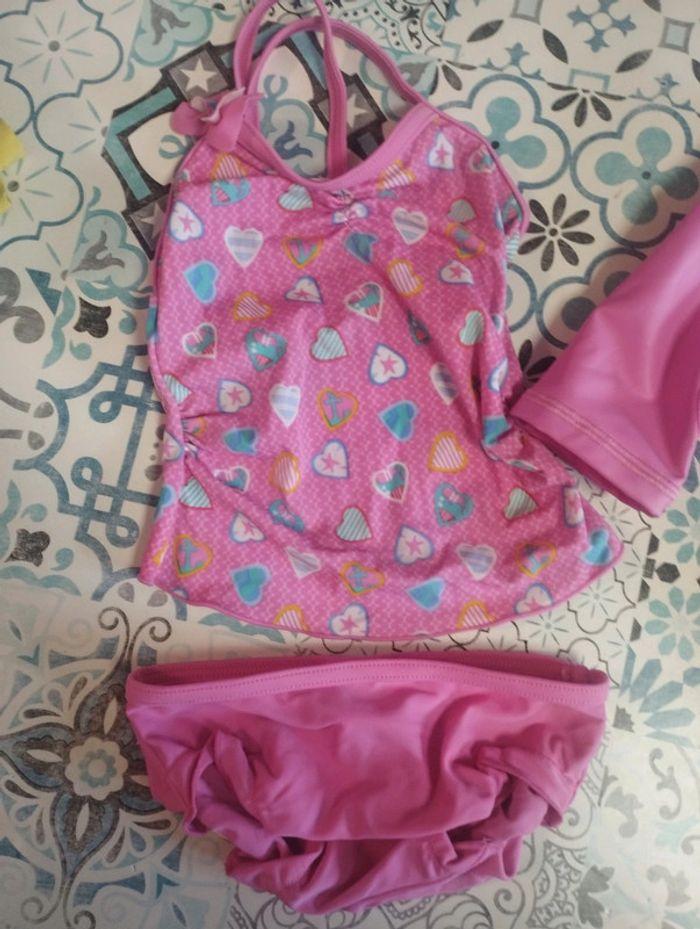 Maillot de bain 2 pièces 18 mois tbe