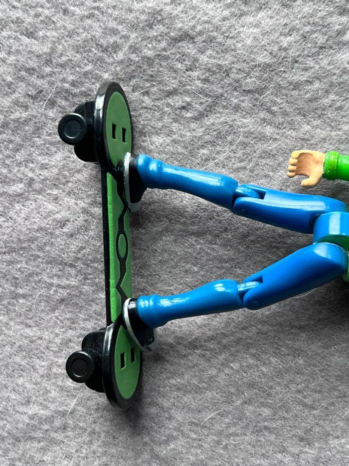 Bandai Ben 10 2008 Rare figurine Ben Tennyson skateboard veste verte - photo numéro 16