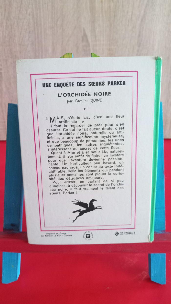 L'Orchidée noire, 1967, n° 330, une enquête des sœurs Parker bibliothèque rose, Caroline Quine - photo numéro 2