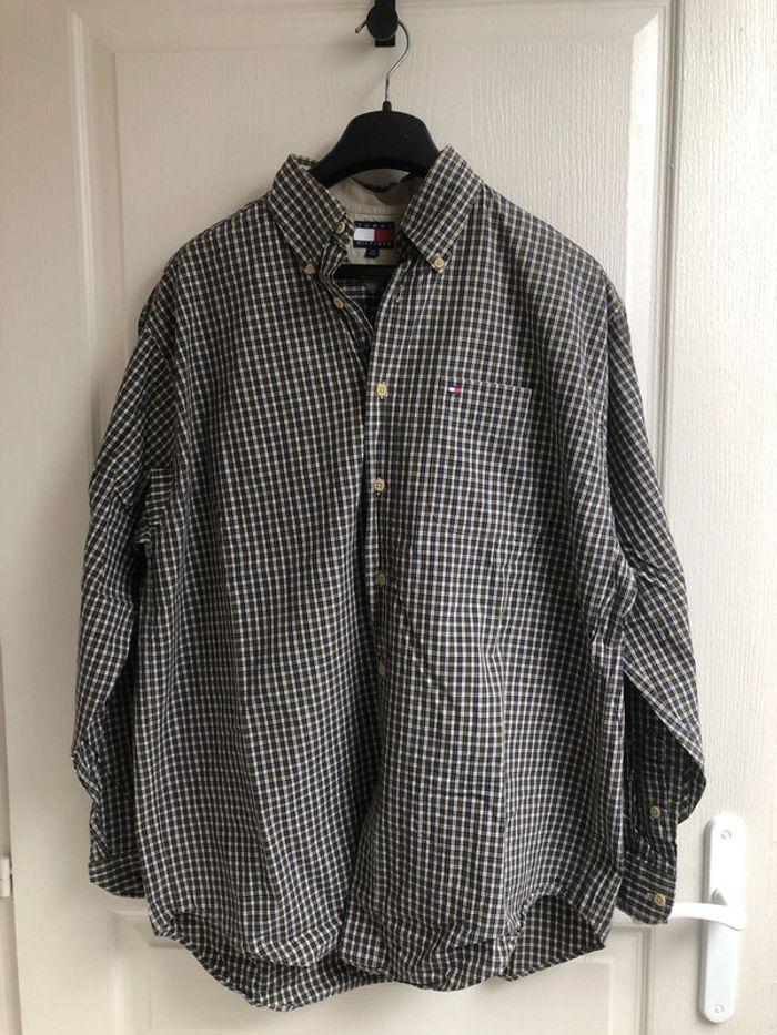 Chemise Tommy Hilfiger  taille M à carreaux - photo numéro 1