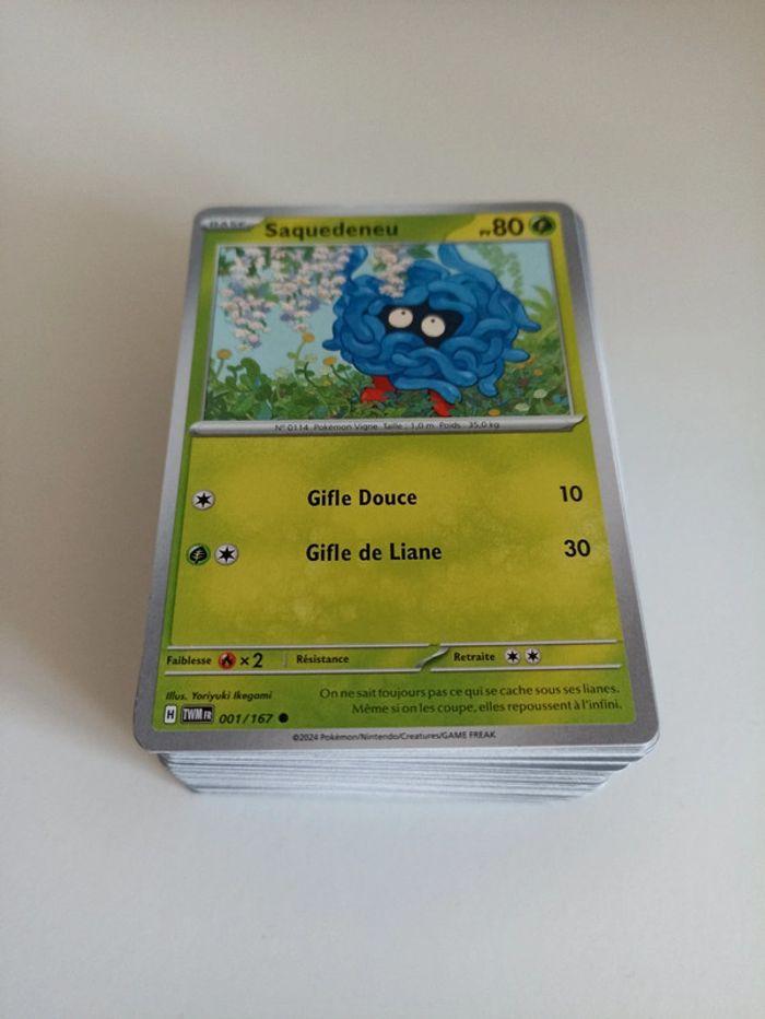 Lot 130 cartes Pokémon EV6 - photo numéro 2