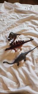 Lot 3 dinosaure plastique