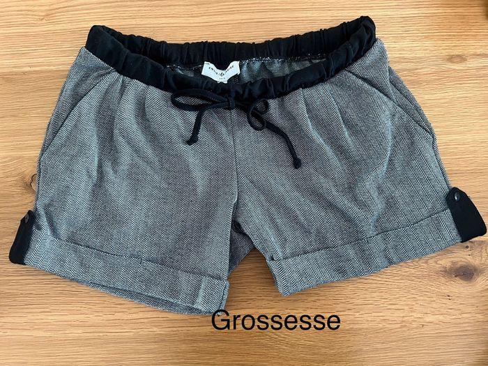 Short grossesse - photo numéro 1