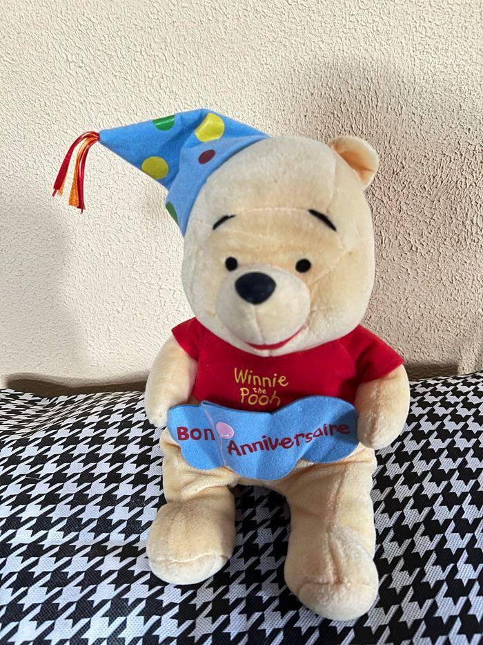 Peluche Winnie l’Ourson Anniversaire - photo numéro 2