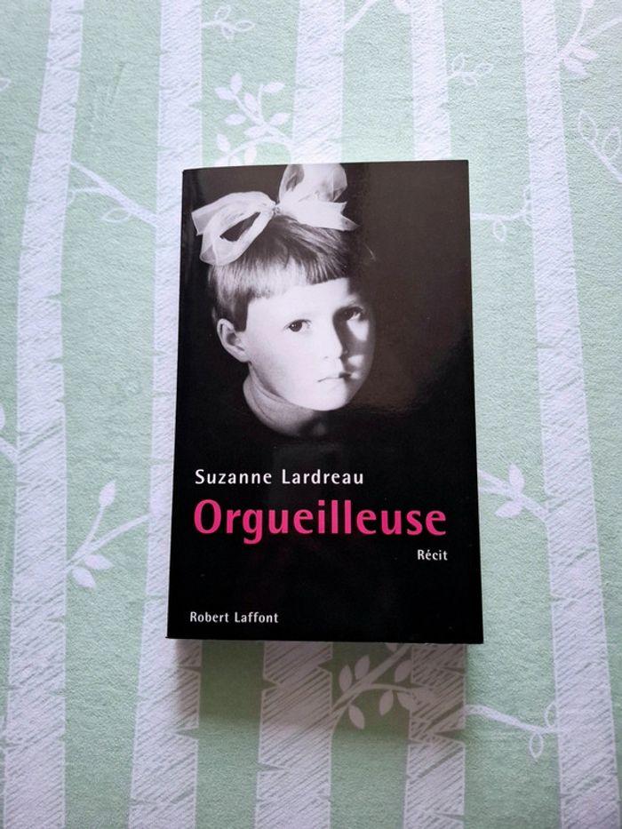 📚 Livre : Orgueilleuse 📚 - photo numéro 1