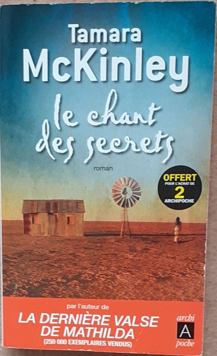 LE CHANT DES SECRETS de Tamara McKinley (éditions Archi Poche)