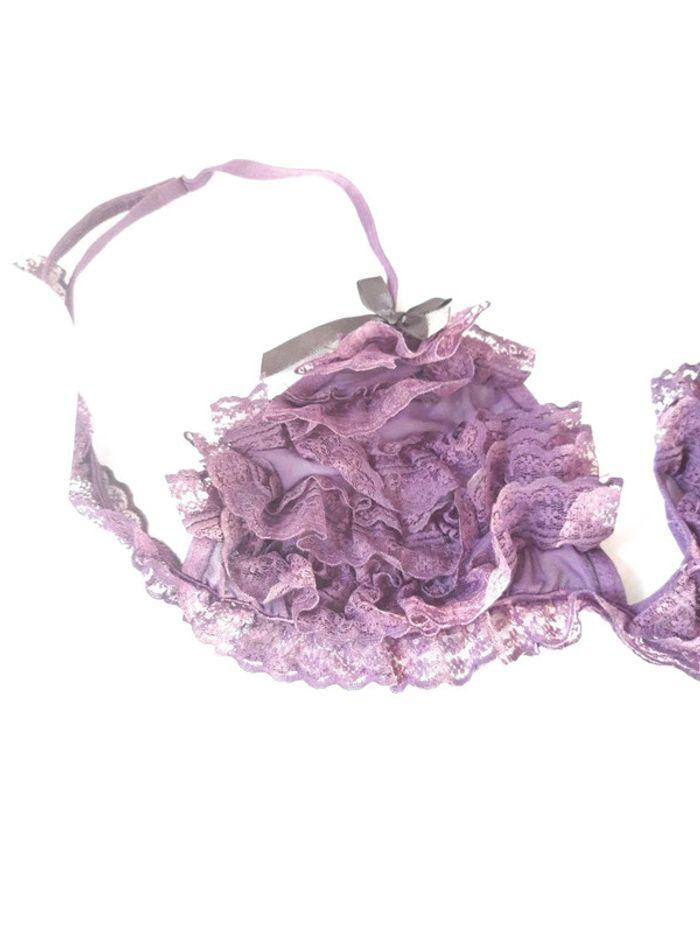 Soutien-gorge fantaisie dentelles froufrou violet prune taille M-L - photo numéro 7