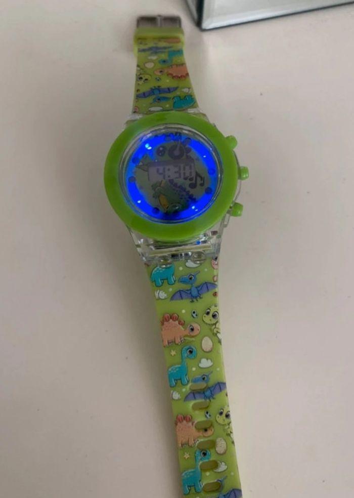 Montre enfant lumineuse - photo numéro 4