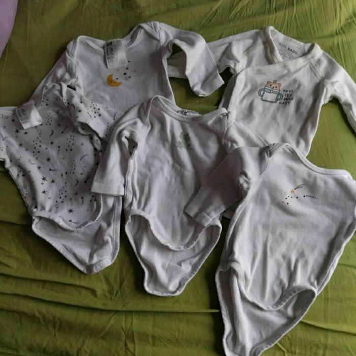 Lot de 5 bodies taille 1 mois - photo numéro 1