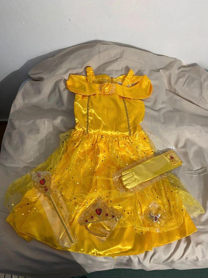 Robe de princesse  jaune et dorée avec accessoires 130 cm - photo numéro 10