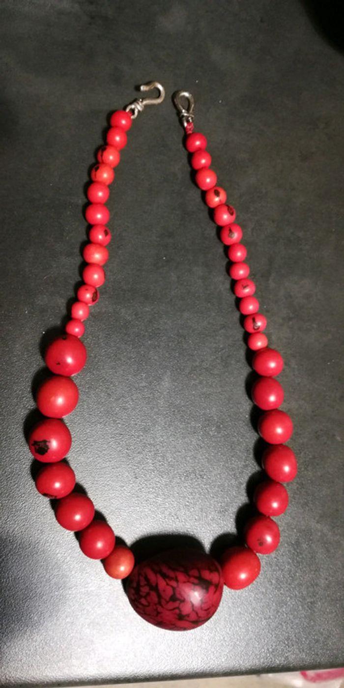 Collier perles bois rouge - photo numéro 4