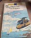 Livre dans l air et l espace excellent état