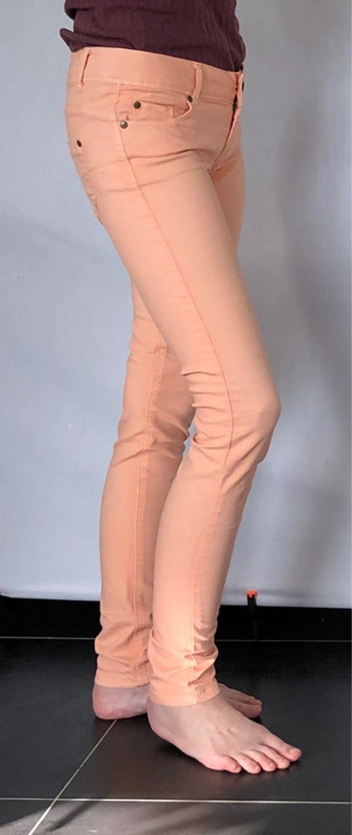 Jean slim taille basse Oxxy abricot pastel taille 36 comme neuf - photo numéro 9