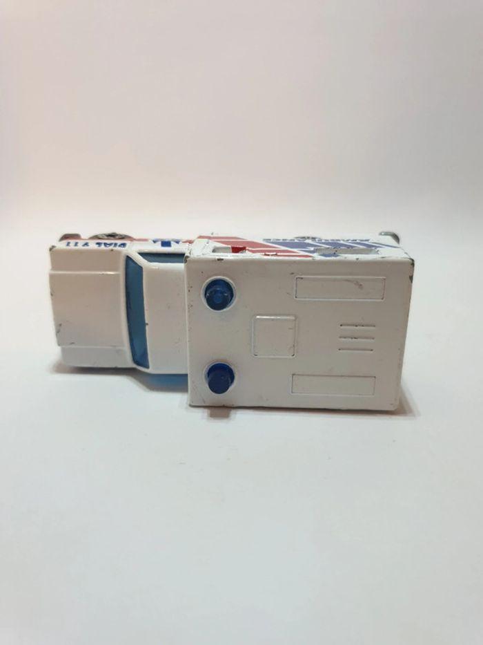 Matchbox 41, Ambulance de 1977, 1/64 - photo numéro 12