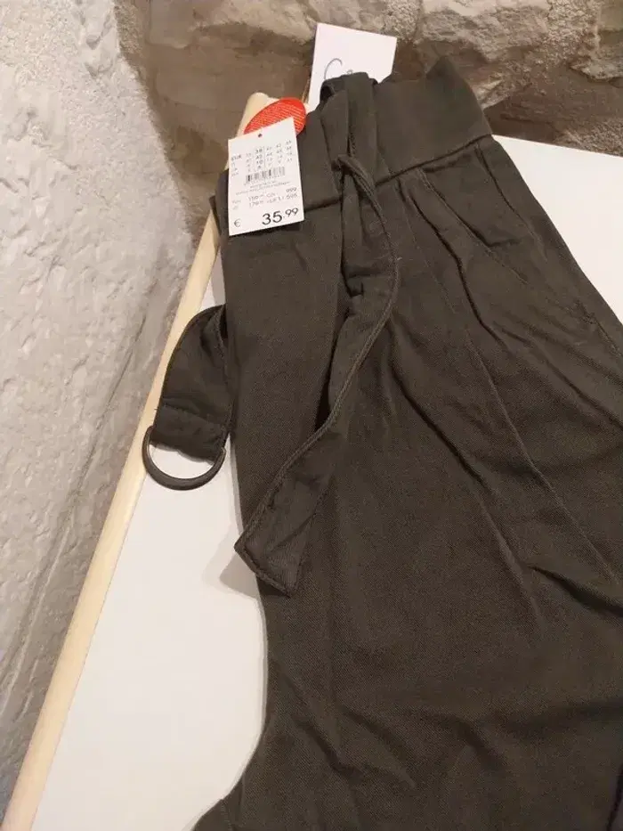 Pantalon femme camaïeu taille 38 neuf - photo numéro 1