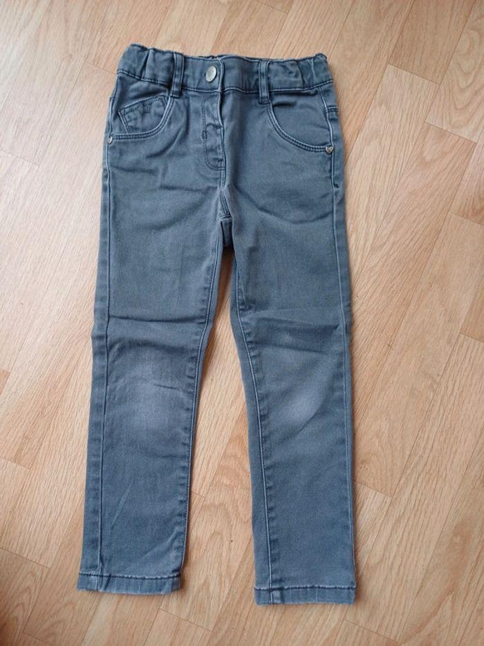 Pantalon gris - photo numéro 1