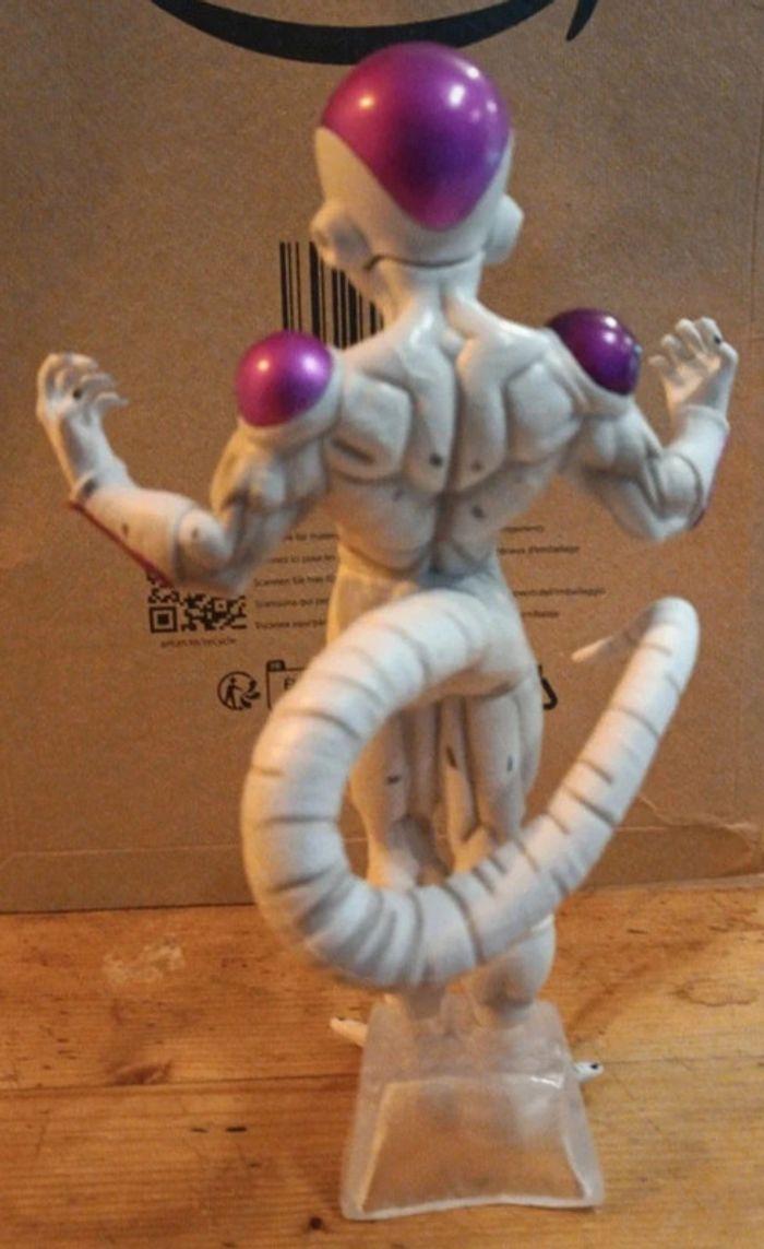 Dragon Ball Z Frieza - photo numéro 3