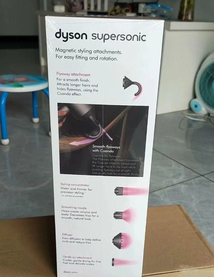 Dyson Supersonic Hair Dryer HD08 - photo numéro 3