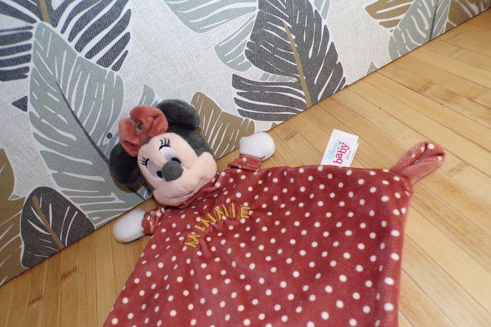 Minnie la Souris - Doudou plat carré - Disney Baby (Kiabi) - photo numéro 2