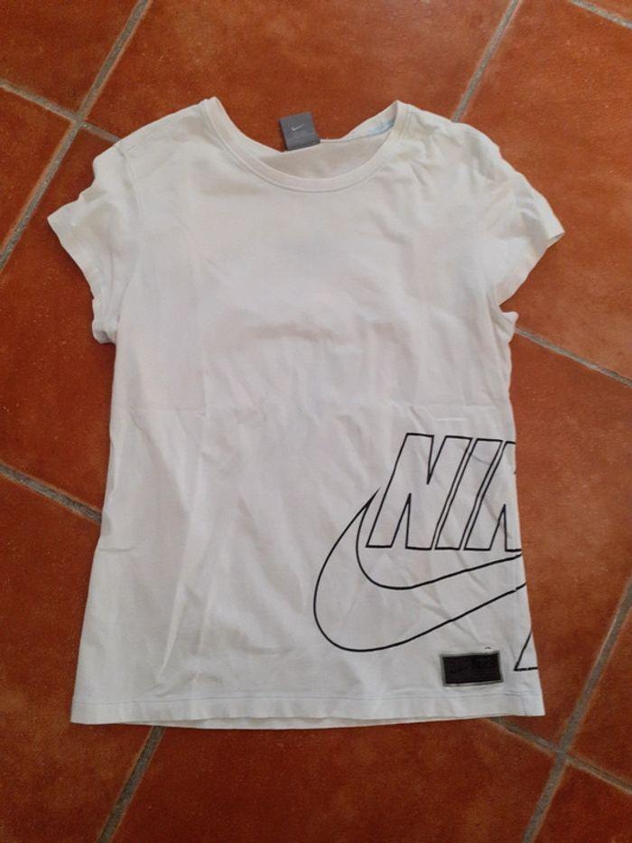 Tee Shirt Nike 40 42 - photo numéro 2