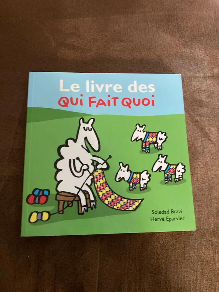 Le livre des qui fait quoi - photo numéro 1