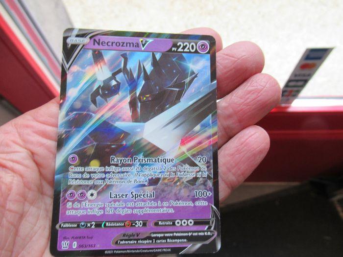 Necrozma V 063/163 - photo numéro 2