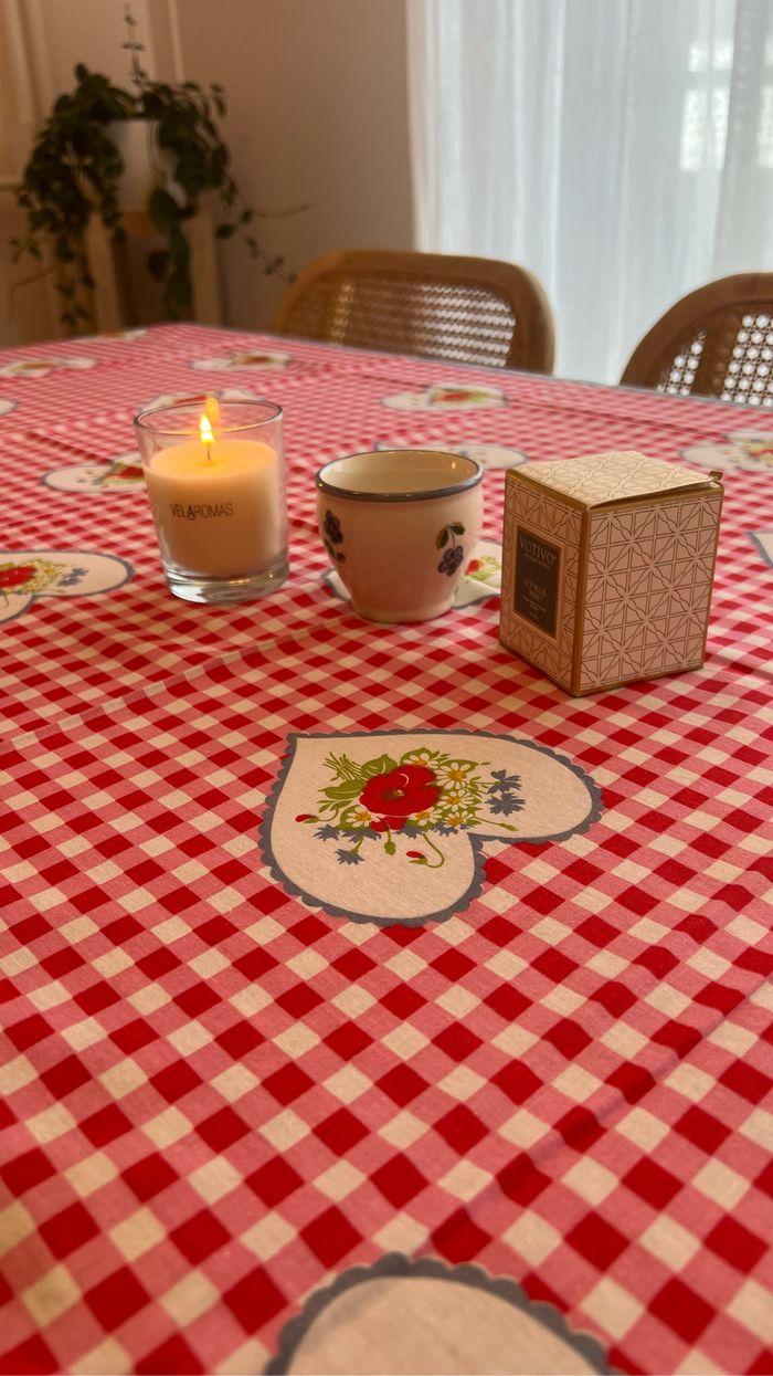 Nappe vintage à cœurs et carreau shabby chic très Zara home / Vintage tablecloth with hearts - photo numéro 4