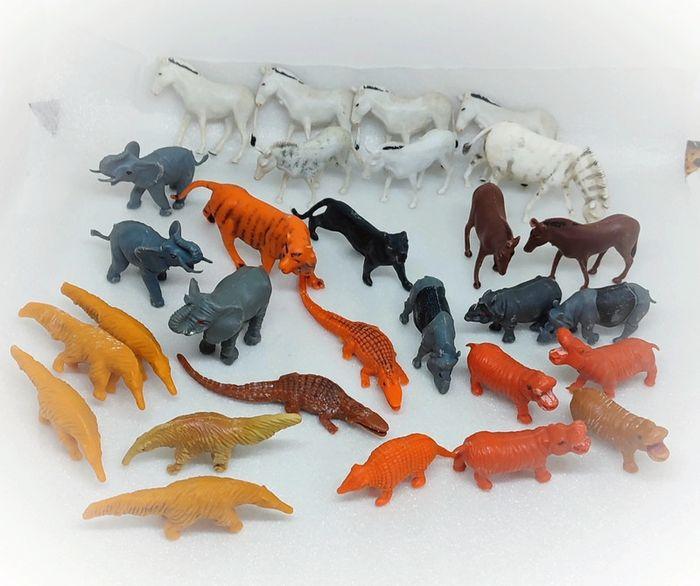 figurine Animaux savane Afrique tigre hippopotame crocodile tapir rhinocéros éléphant zébu tatou - photo numéro 1