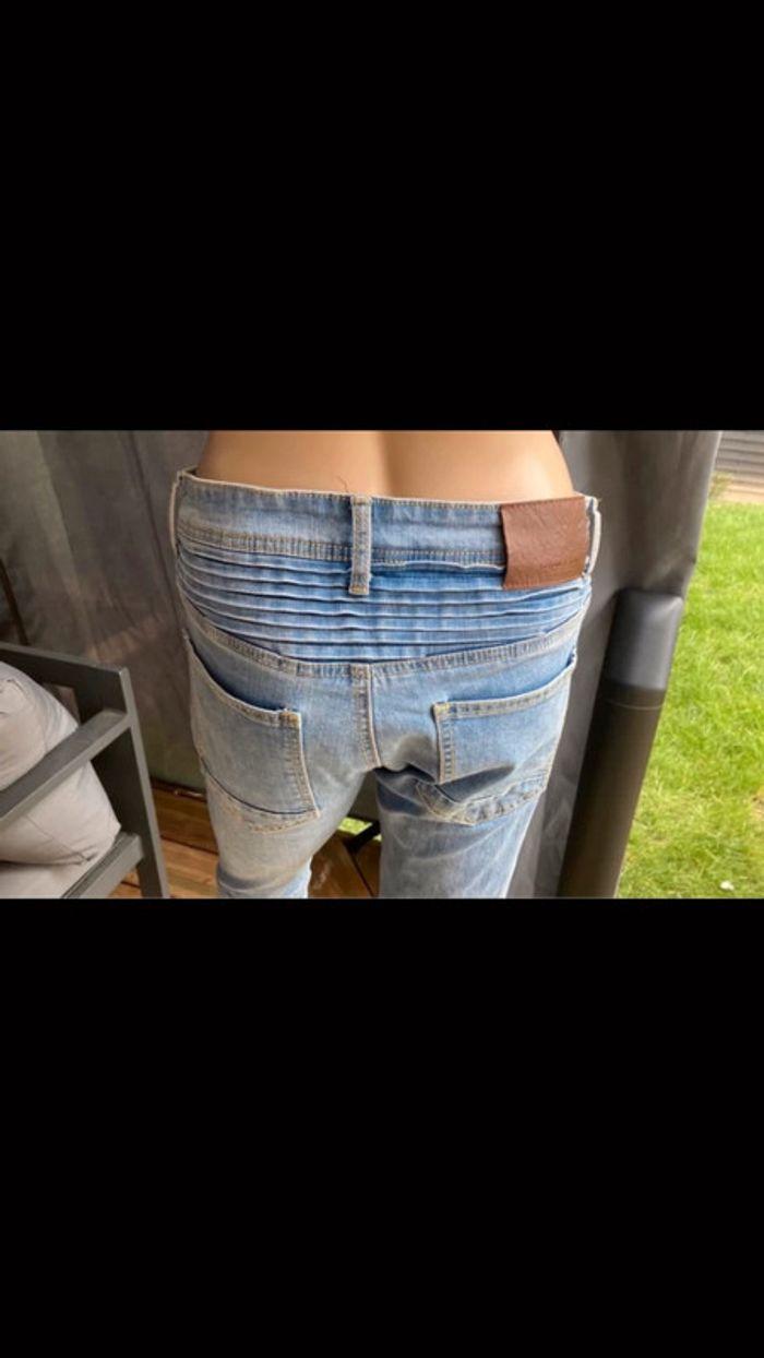 Jeans taille 36 en très bon état - photo numéro 4