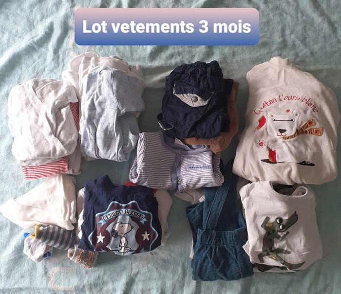 Lot de vêtements - photo numéro 1