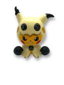 Pikachu en Mimiqui (Mimikyu)