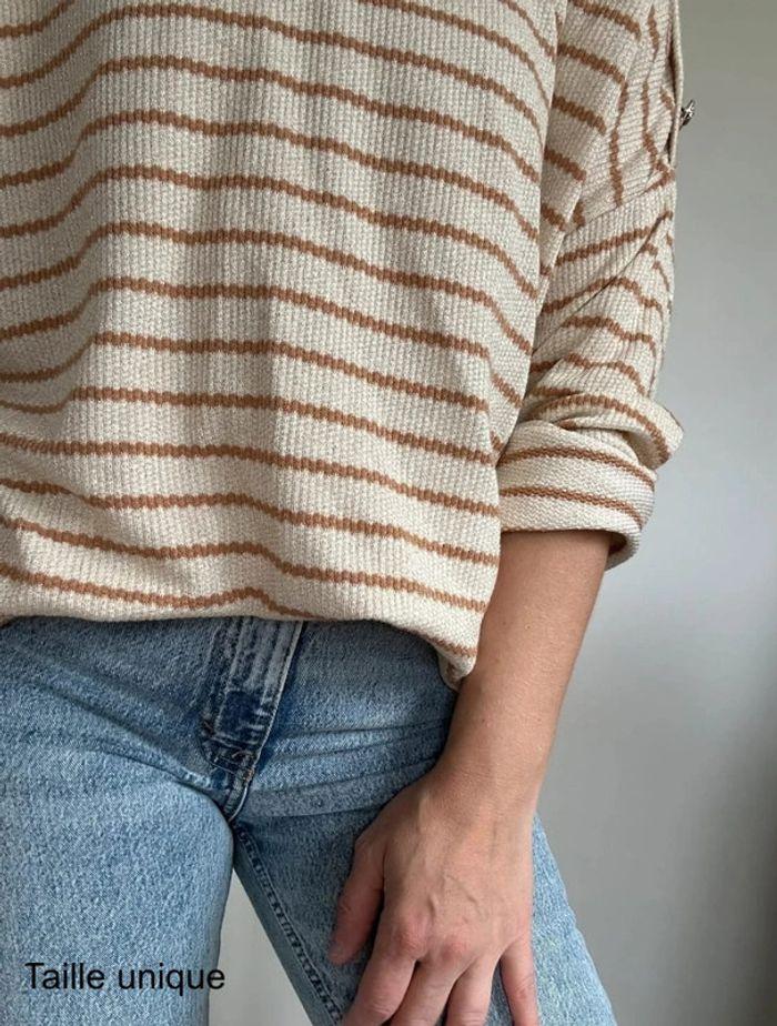 Pull marinière beige et marron – Rayures classiques, taille unique (36-42), très bon état 💖 - photo numéro 7